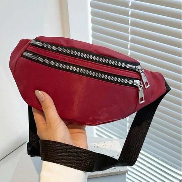 💙Women’s Red Double Pockets Adjustable Strap Medium Sized Fanny Pack - Picture 1 of 8